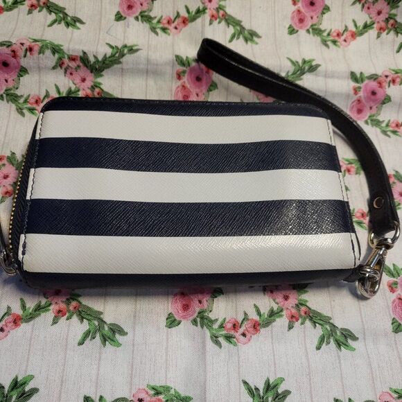 Michael Kors Jet Set Striped Leather Wristlet Navy Blue/White - Picture 2 of 8